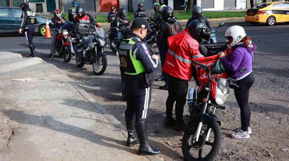 EL MUNICIPIO DE CUENCA PREPARA NORMA QUE PARA REGULAR EL SERVICIO DELIVERY Y EL USO DE LA MOTO