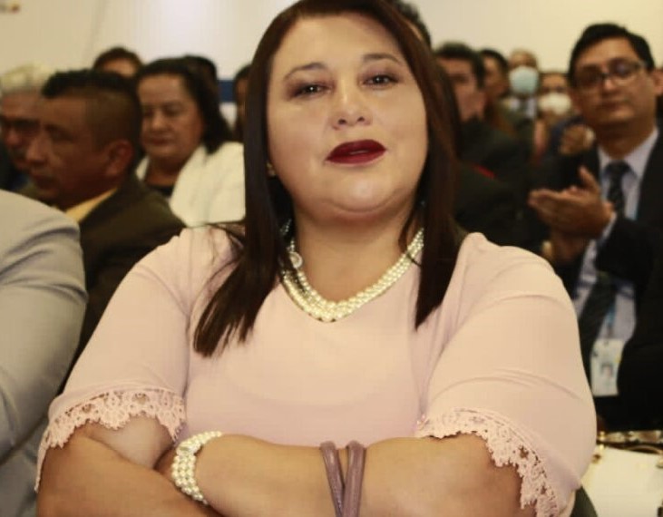 VA DETENIDA PATRICIA VEINTIMILLA DIRECTORA DEL CONSEJO DE LA JUDICATURA DE COTOPAXI, POR PRESUNT A CORRUPCIÓN Y TRÁFICO DE INFLUENCIA.-