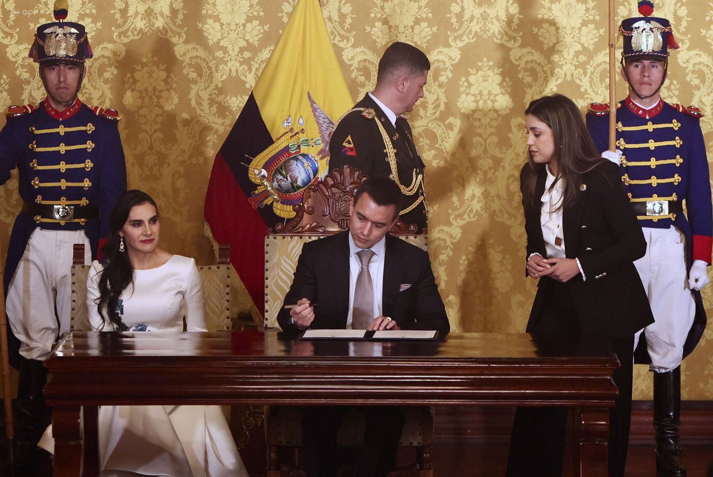 PRESIDENTE DANIEL NOBOA DESIGNÓ SU GABINETE MINISTERIAL.