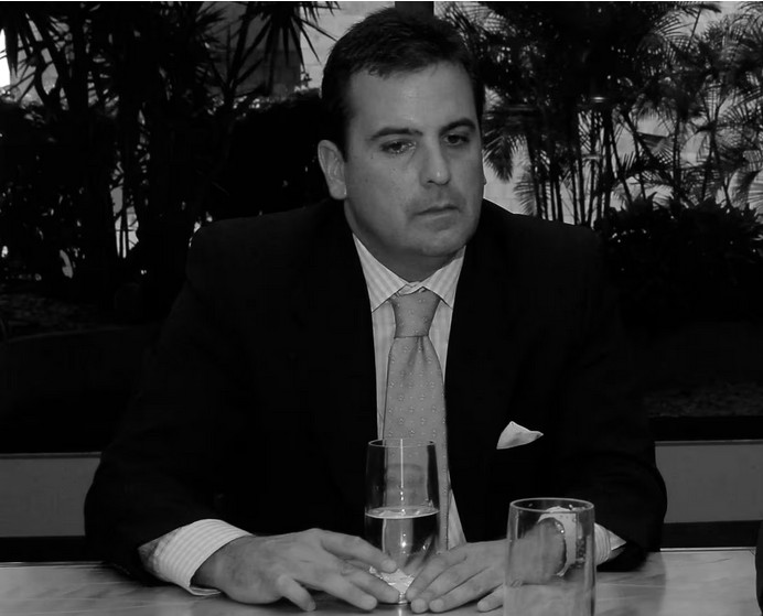"COBRADOR DE SOBORNOS"