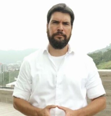 JAN TOPIC SIGUE FIRME EN LA CONTIENDA ELECTORAL.-