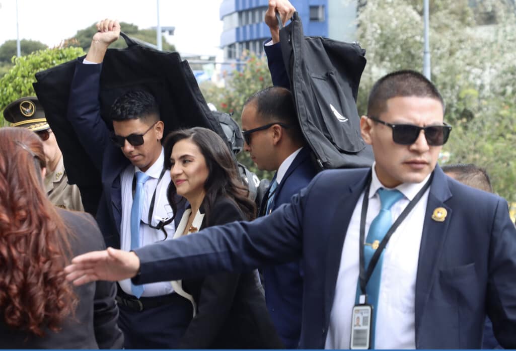 SE DESARROLLA AUDIENCIA DE ACCIÓN DE PROTECCIÓN SOLICITANDA POR VERÓNICA ABAD, POR SUSPENSIÓN DE 150 DÍAS, QUE FUE IMPUESTA POR EL MINISTERIO DE TRABAJO.-