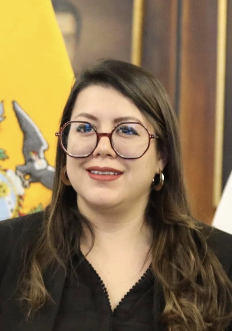 LA EXMINISTRA ANDREA ARROBO ANUNCIA QUE NO ASISTIRÁ AL JUICIO POLÍTICO EN LA ASAMBLEA, POR TEMOR A REPRESALIAS.-