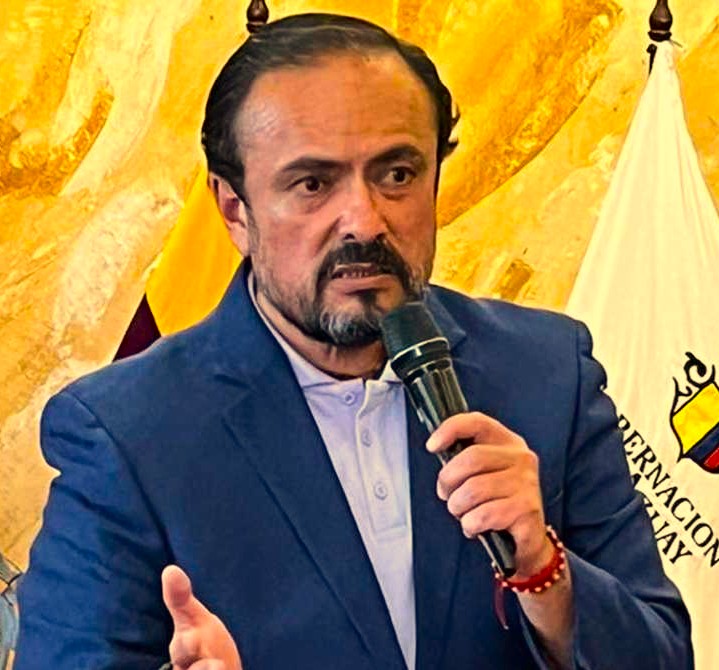 "DEMORÁNDOSE ESTABAN" EXPREFECTO DEL AZUAY PAÚL CARRASCO, Y SU EXDIRECTOR DEL GAD, SON PROCESADOS POR PRESUNTO PECULADO.-