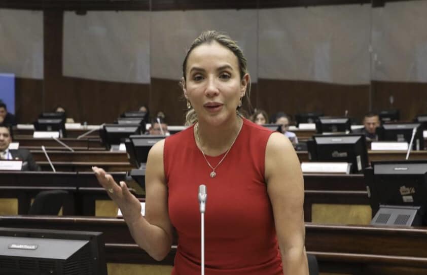 ASAMBLEÍSTA DEL MOVIMIENTO ADN, FUE SECUESTRADA, Y LIBERADA EN GUAYAQUIL.