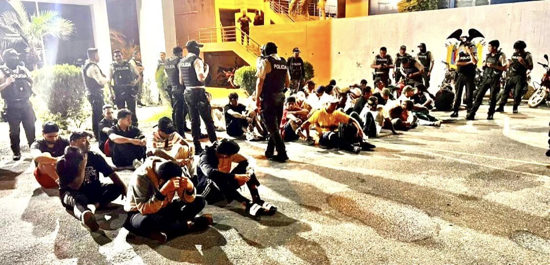 EN UN OPERATIVO LA POLICÍA DETIENE A 43 DELINCUENTES ENTRE LATÍN KING Y CHONE KILLERS.-