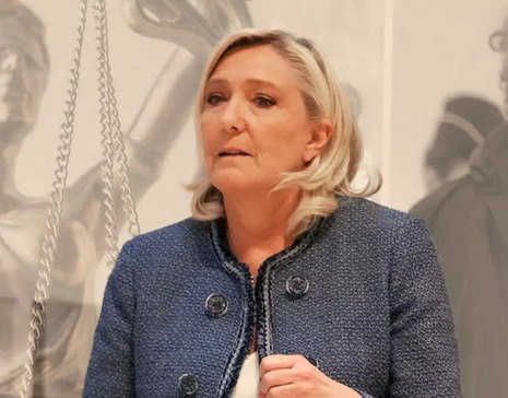 JUSTICIA FRANCESA DECLARA CULPABLE A MARINE LE PEN POR MAL VERSACIÓN DE FONDOS, A CUATRO AÑOS DE PRISIÓN, 5 AÑOS INHABILITADA PARA EJERCER FUNCIONES PÚBLICAS, Y UNA MULTA DE 100.000 EUROS.-